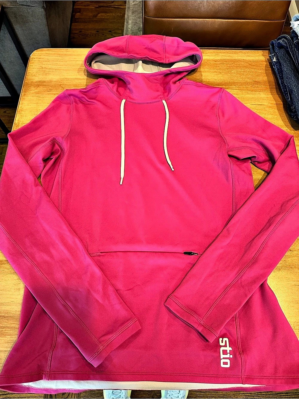 Stio Women's Hoodie Pink